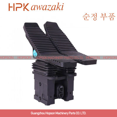 हाइड्रोलिक फुट पेडल वाल्व, R200-5 R210-5 हुंडई खुदाई के पुर्जे